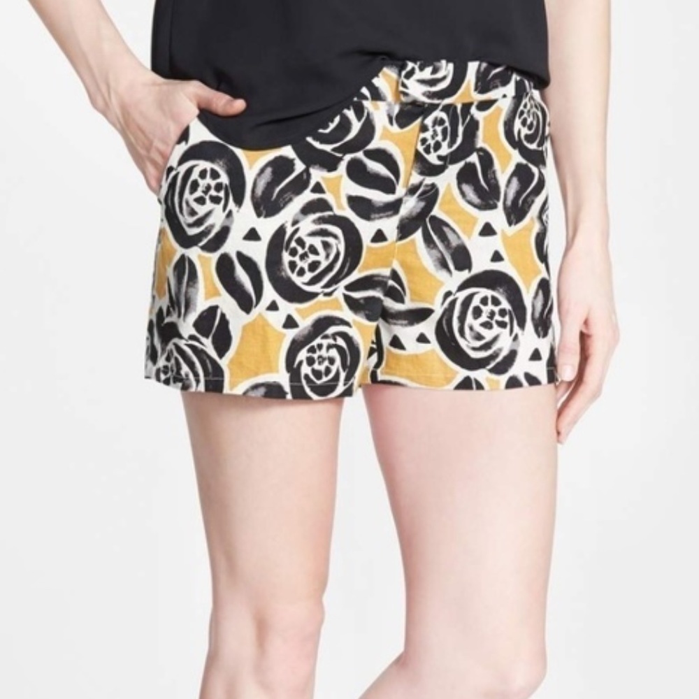 Lucky Brand 100% Linen Yellow and Black River Rose Print Casual Shorts • Sz 2 🔴